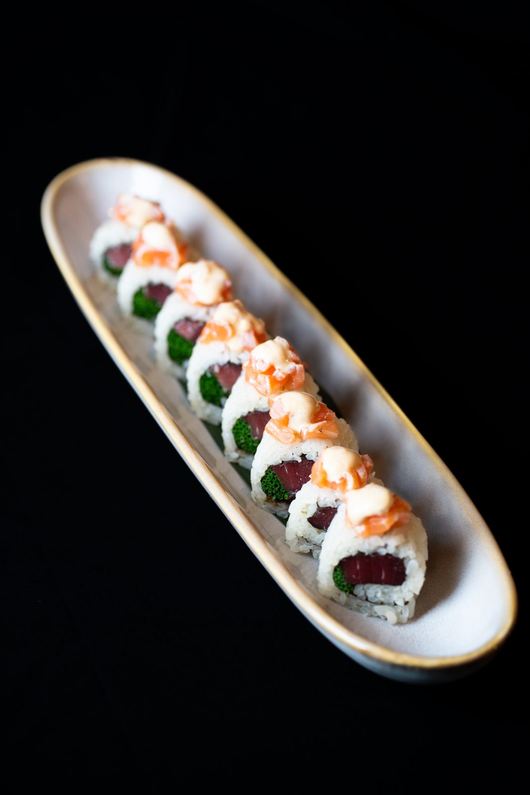 Uramaki de atún y kimchi